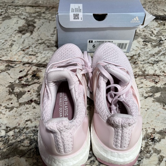 New Womens Adidas Ultraboost 5.0 DNA \'Almost Pink\